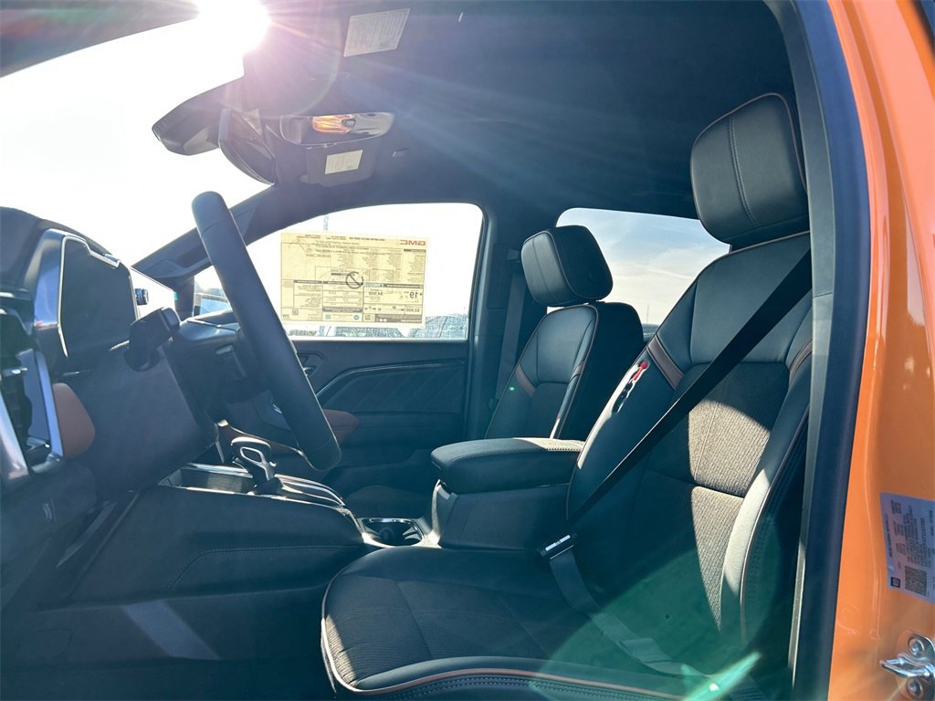 2026 GMC CANYON - Image 14