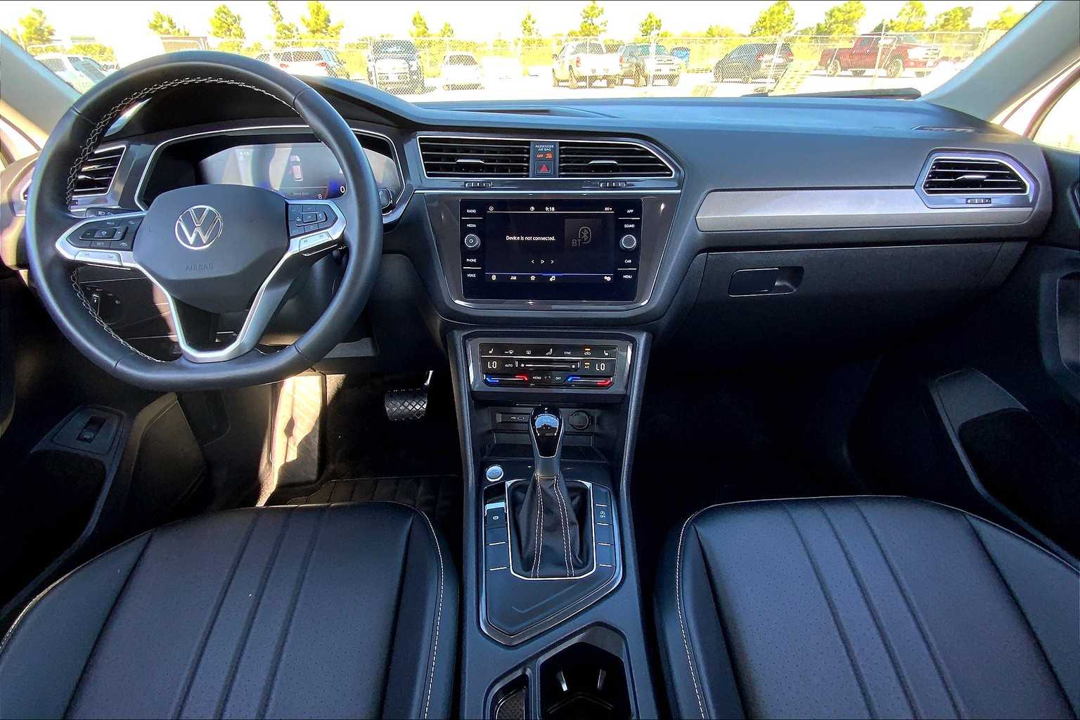 2024 Volkswagen Tiguan SE Wolfsburg Edition photo 13