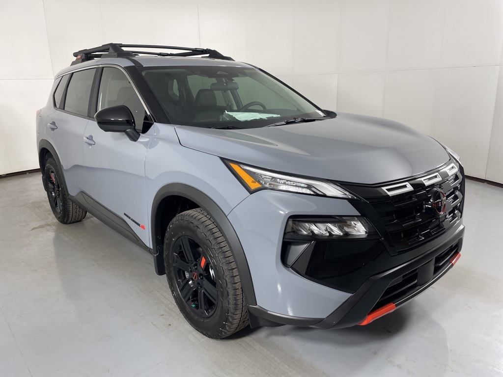 2026 Nissan Rogue SV photo 2