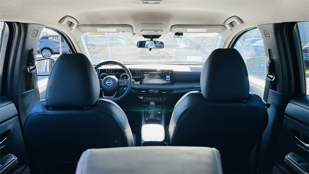 2026 Nissan Kicks SR photo 25