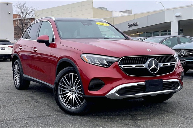 2025 Mercedes-Benz GLC Base's photo