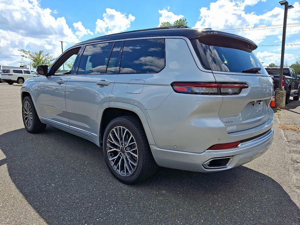 2025 Jeep Grand Cherokee L Summit Reserve photo 2