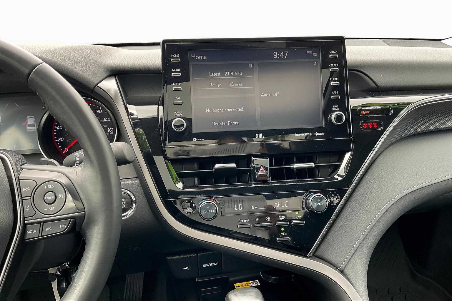 2024 Toyota Camry XSE V6 photo 6