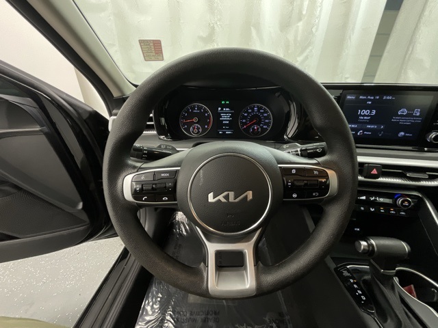 2023 Kia K5 LXS photo 11