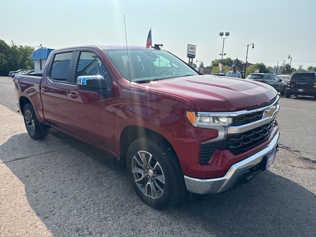 2022 Chevrolet Silverado 1500 LT photo 4