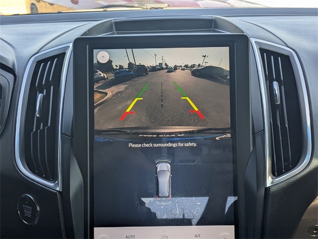 2022 Ford Edge Titanium photo 28