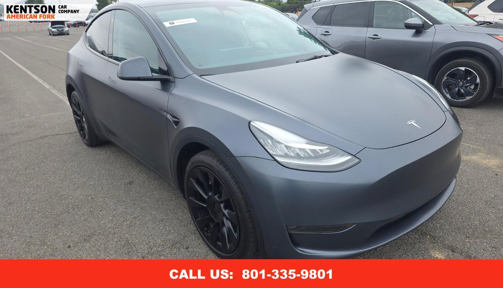 2023 Tesla Model Y Long Range photo 8