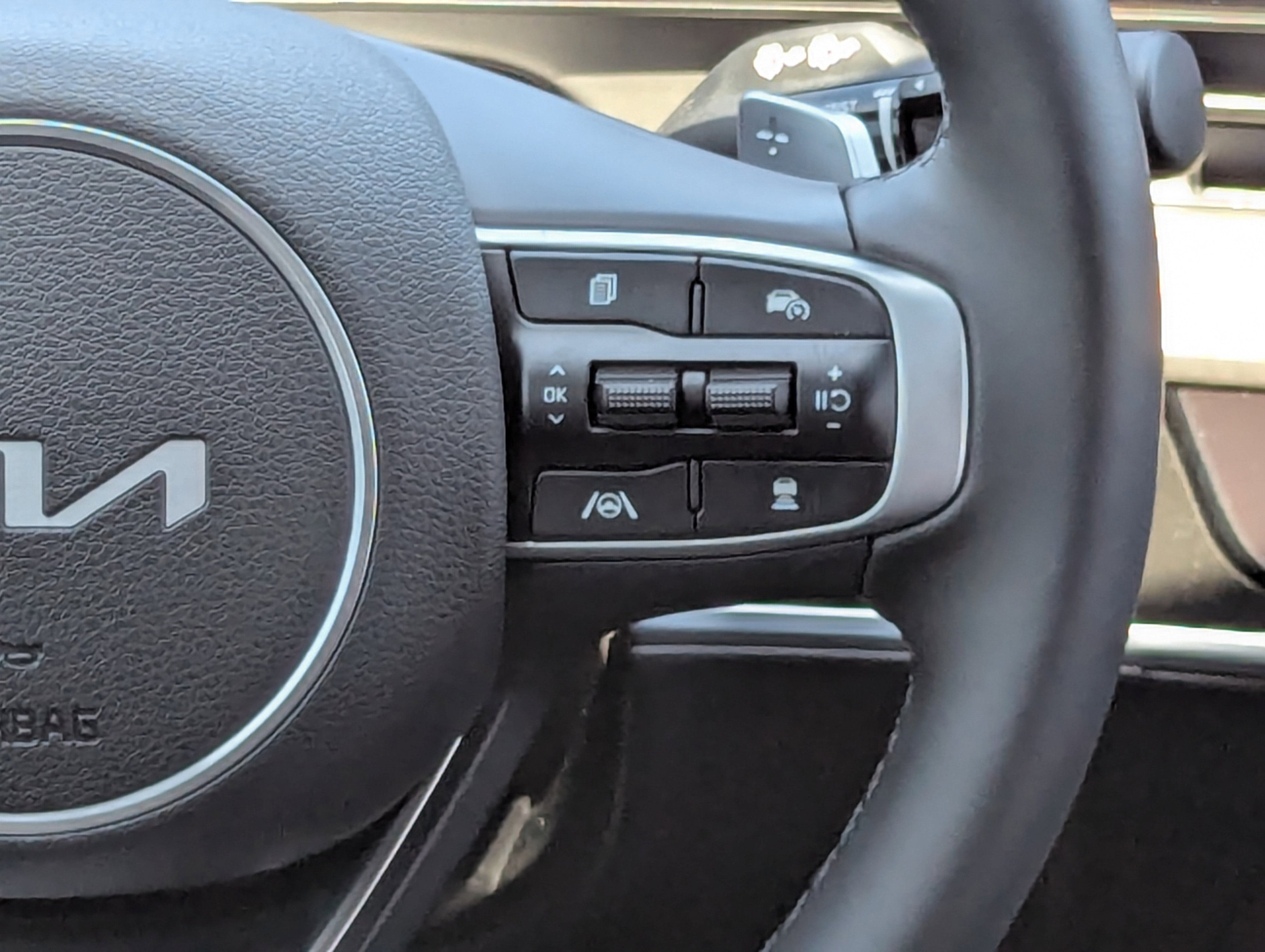 2025 Kia Sportage Plug-In Hybrid X-Line Prestige photo 4