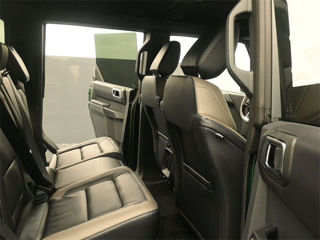 2025 Ford Bronco Outer Banks photo 16