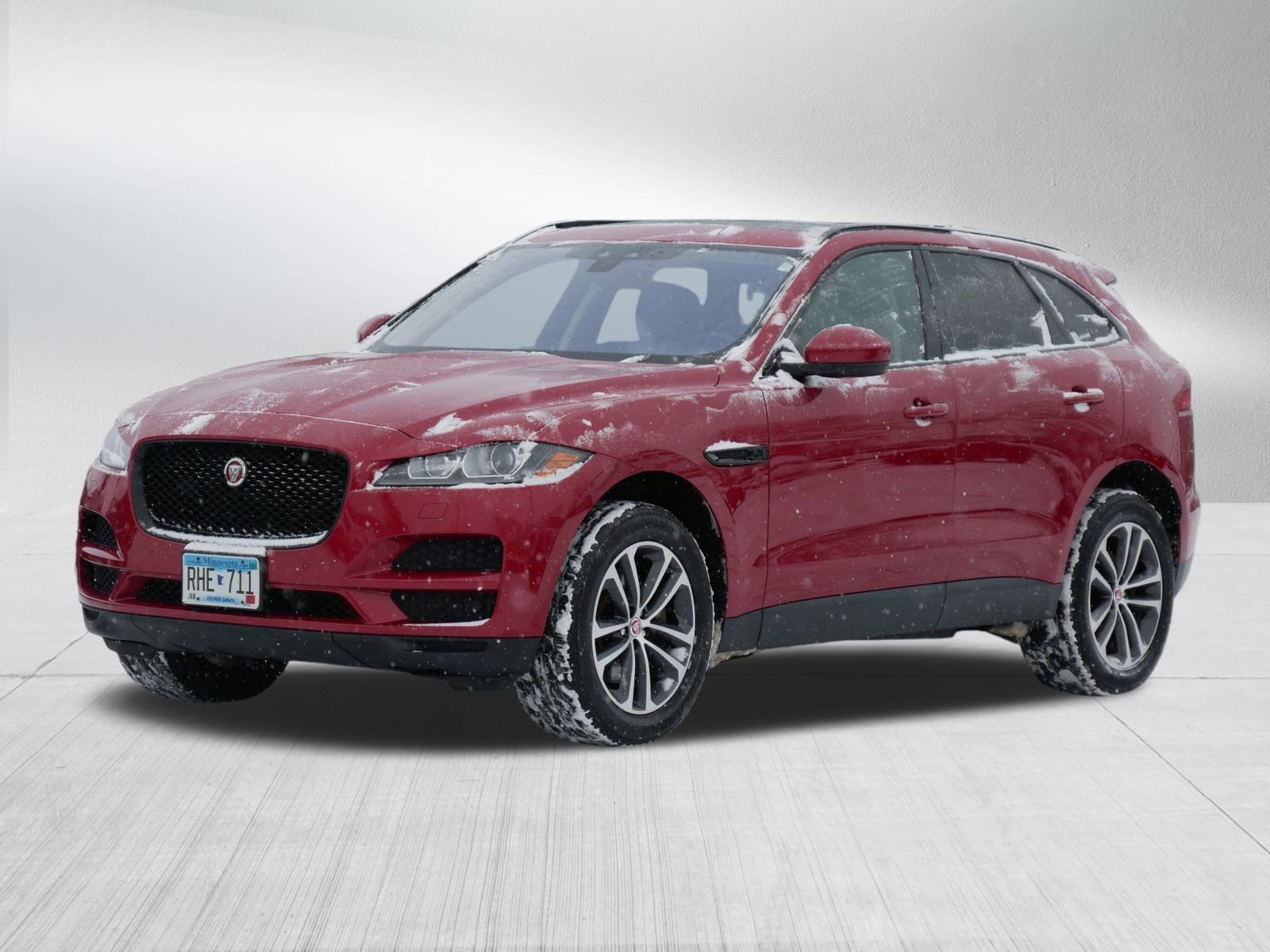 2018 Jaguar F-PACE Premium's photo