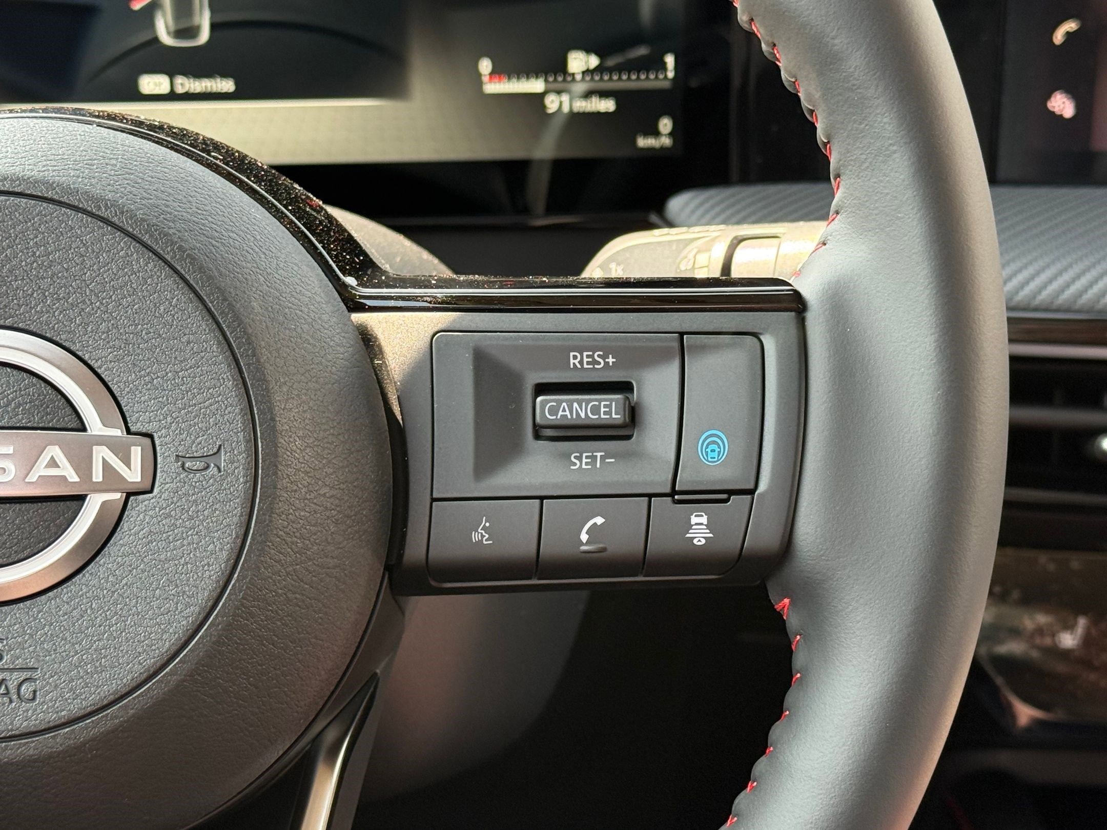 2025 Nissan Kicks SR photo 19