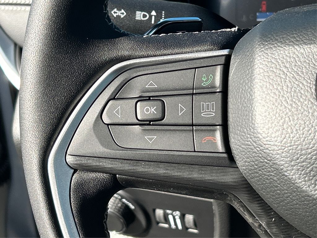 2025 Jeep Grand Cherokee Laredo X photo 28