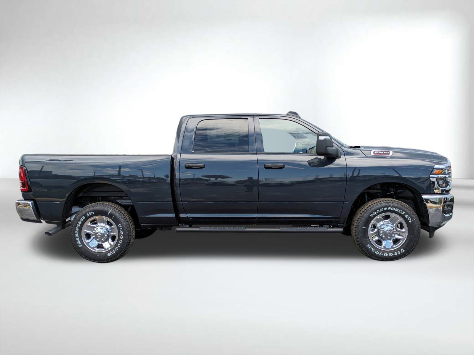 2025 Ram 2500 Tradesman photo 3