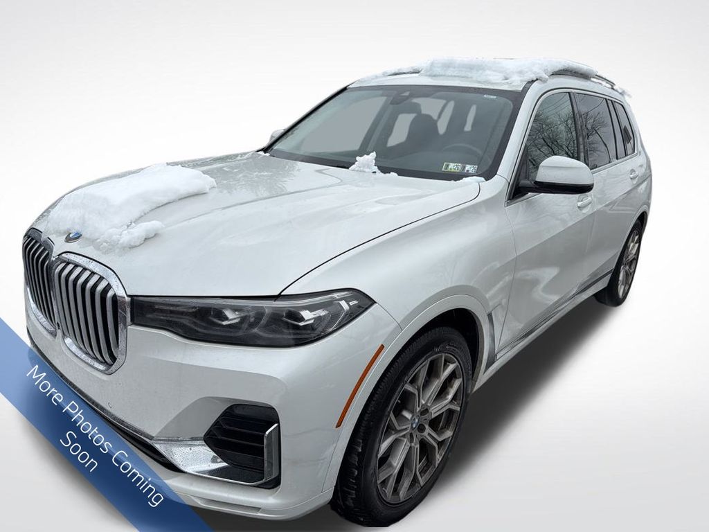 2022 BMW X7 40i's photo