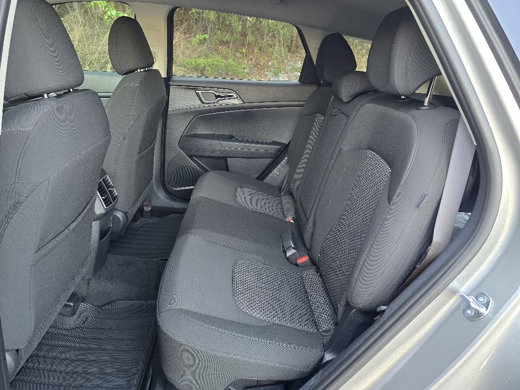 2025 Kia Sportage Hybrid LX photo 4