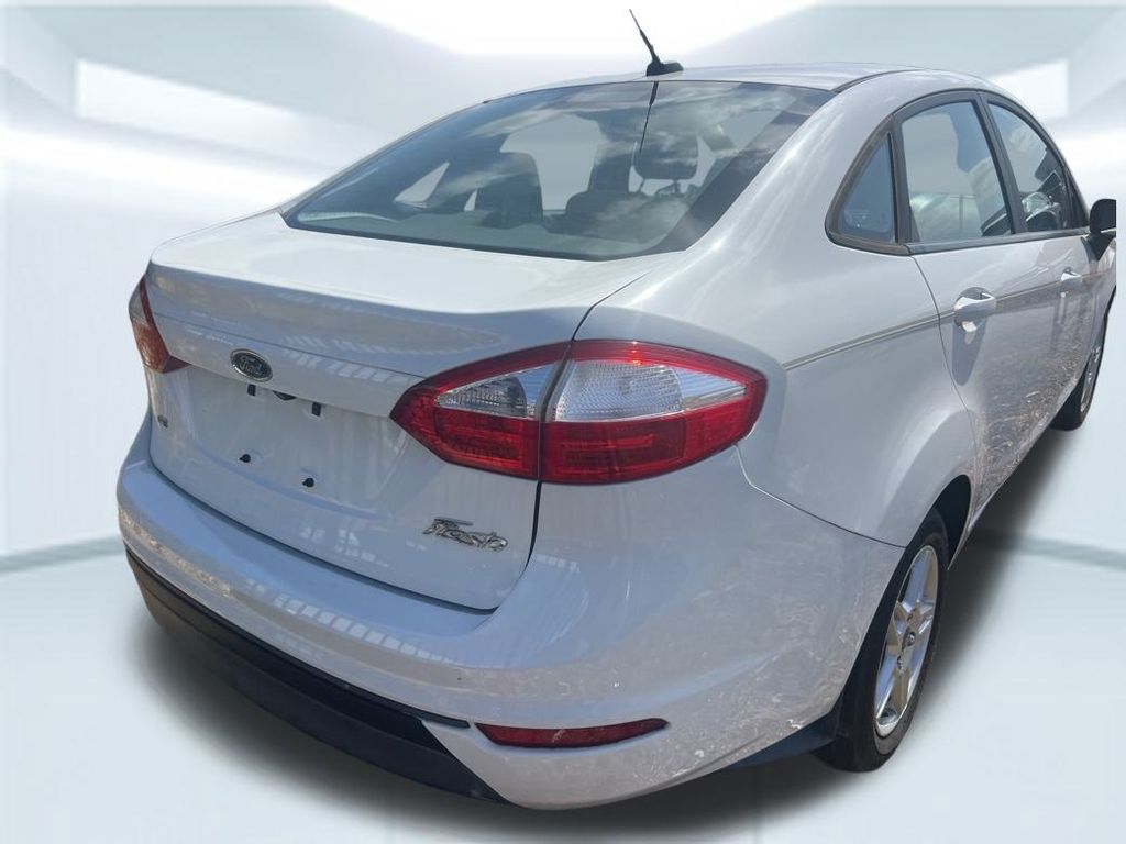 2018 Ford Fiesta SE photo 13