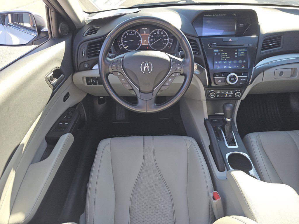 2020 Acura ILX Premium photo 4