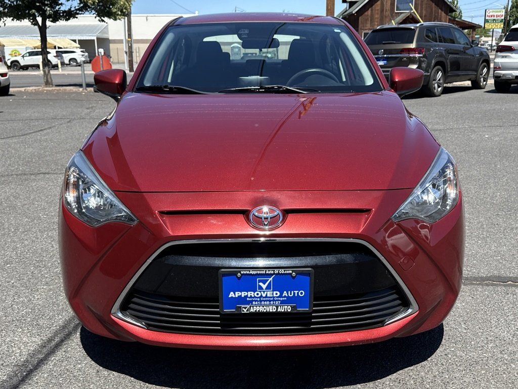 2018 Toyota Yaris iA Base photo 2