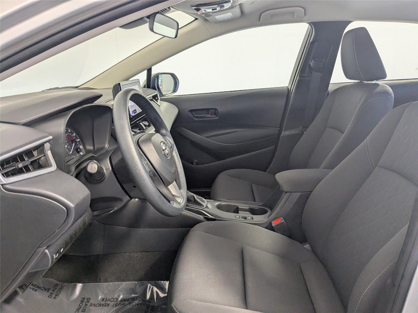 2023 Toyota Corolla LE photo 9