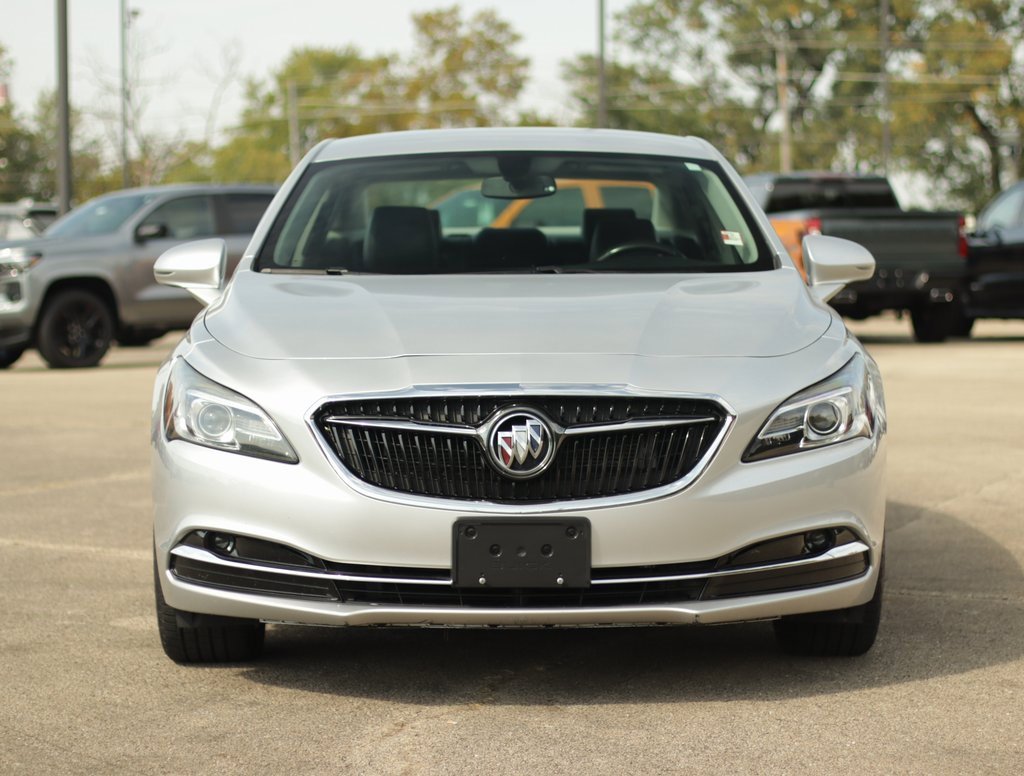 2018 Buick LaCrosse Essence photo 2