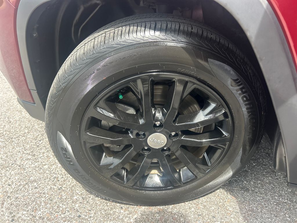 2021 Jeep Cherokee Latitude photo 37