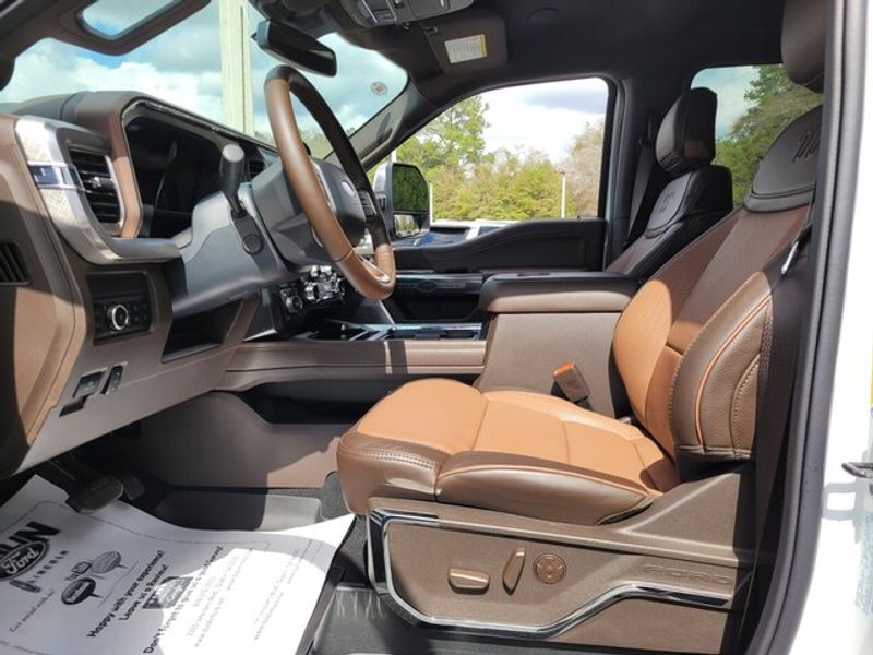 2025 Ford F-250 King Ranch photo 5