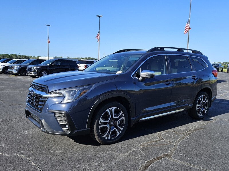 2023 Subaru Ascent Limited photo 3