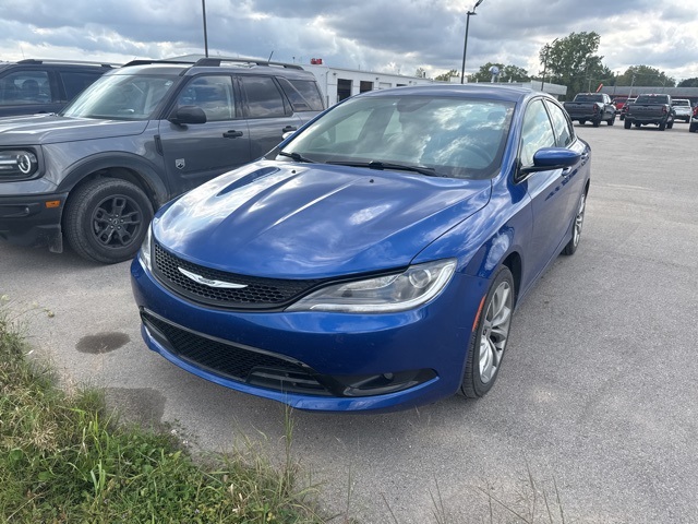 2016 Chrysler 200 S photo 3