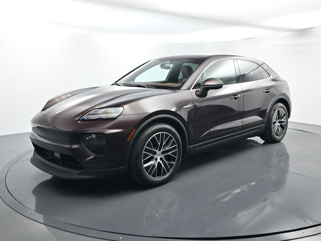 2025 Porsche Macan Base
