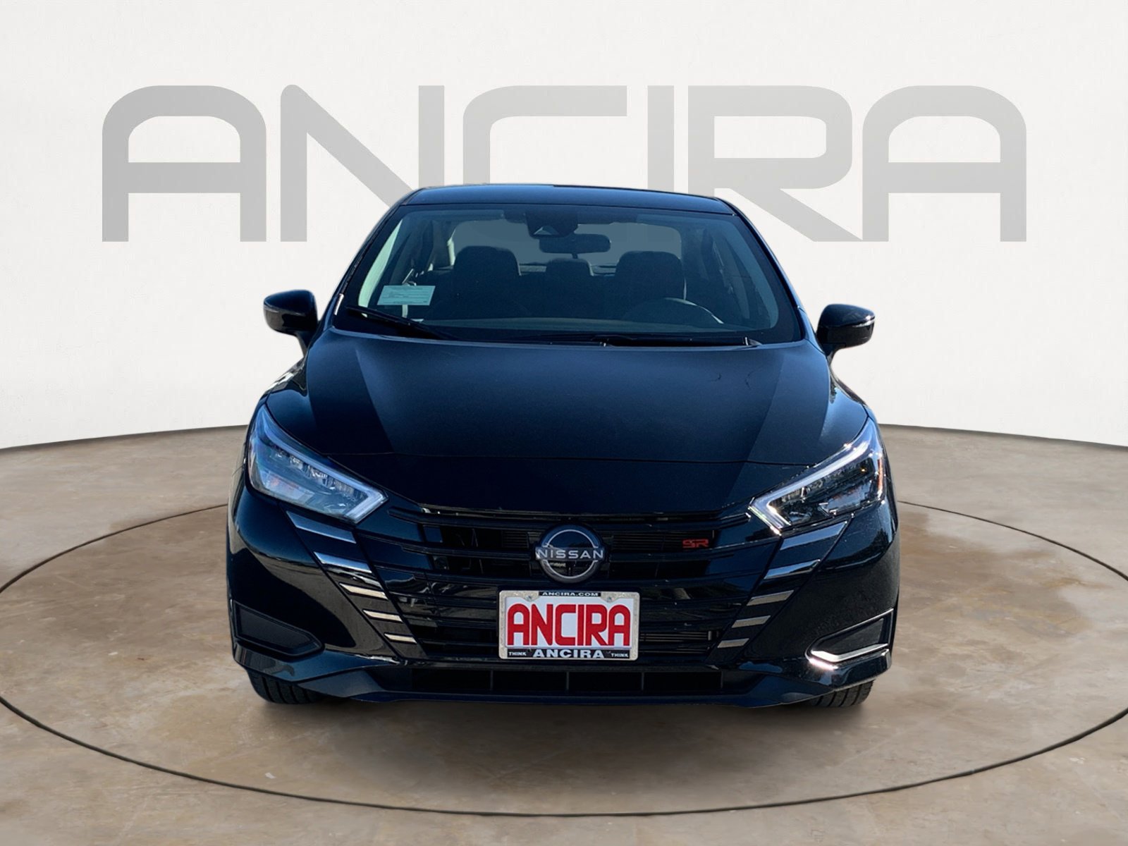 2025 Nissan Versa SR photo 4