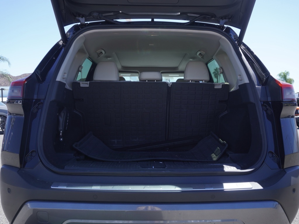 2023 Nissan Rogue SL photo 5