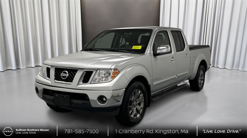 Used 2017 Silver Nissan SL image 1