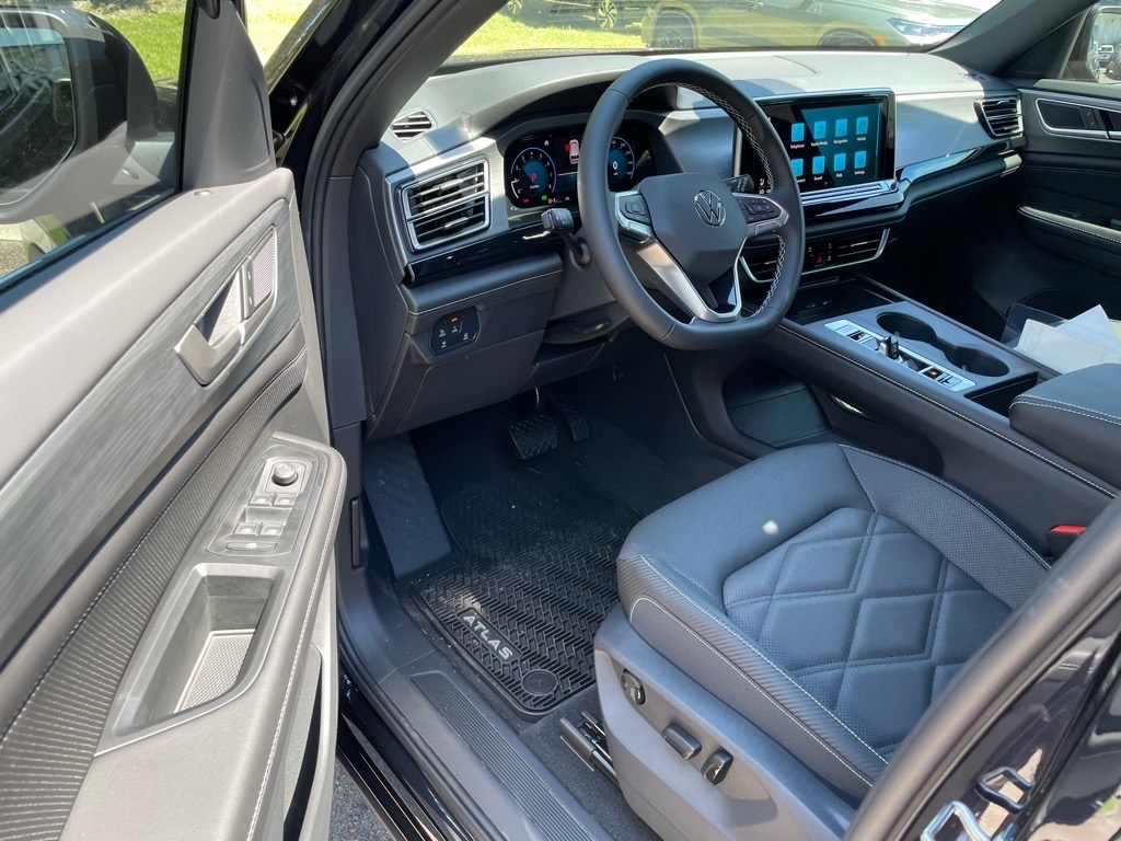 2026 Volkswagen Atlas Cross Sport SE photo 14