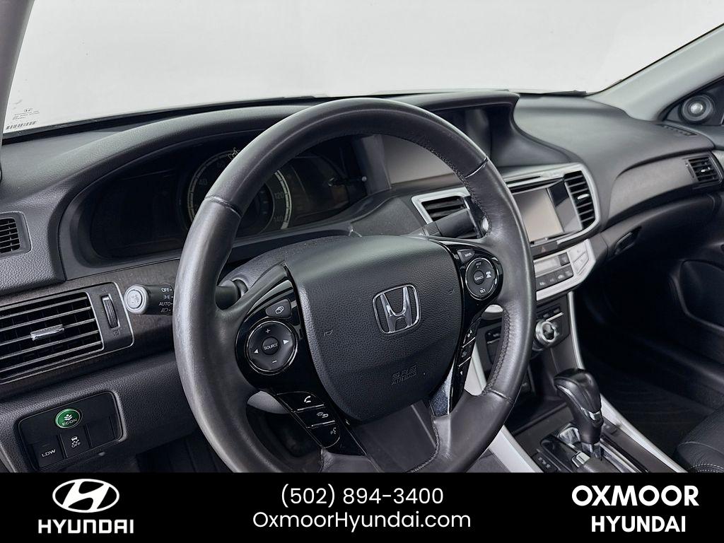 2015 Honda Accord Hybrid Touring photo 9