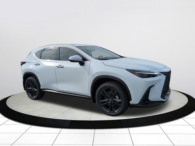 2026 Lexus NX PHEV 450h+'s photo