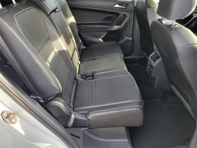 2021 Volkswagen Tiguan R-Line Black SEL photo 13