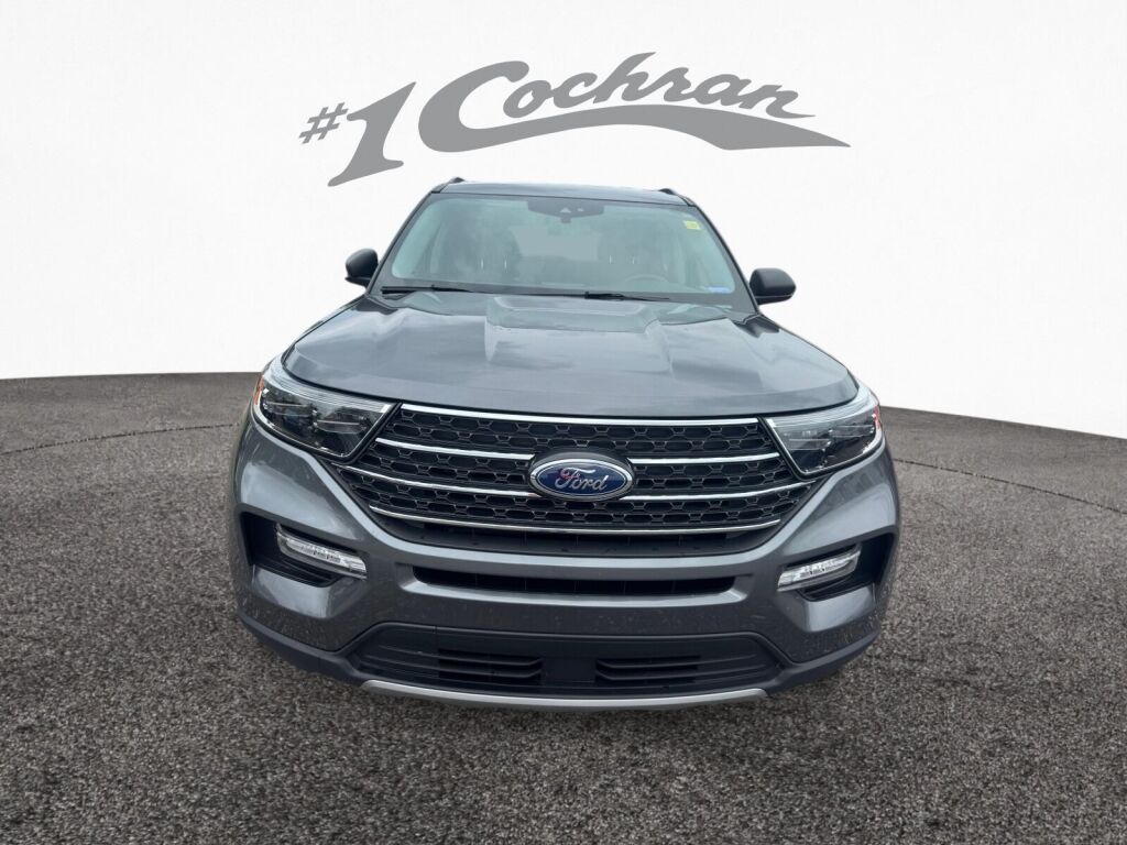 2022 Ford Explorer XLT photo 2