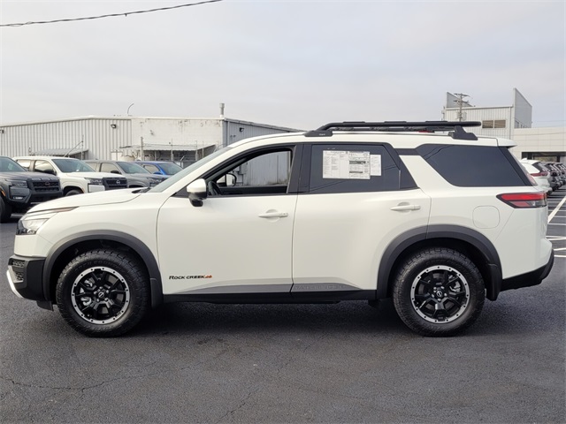 2025 Nissan Pathfinder Rock Creek photo 4