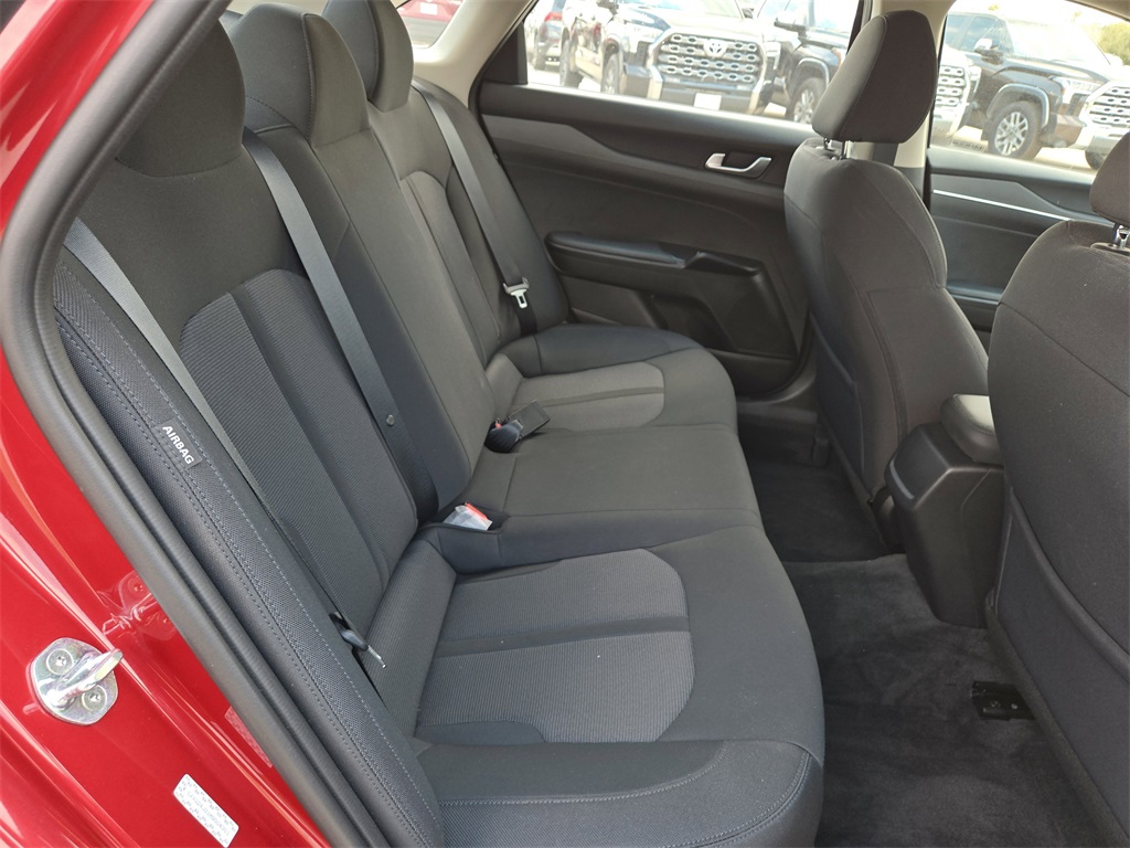 2021 Kia K5 LX photo 29