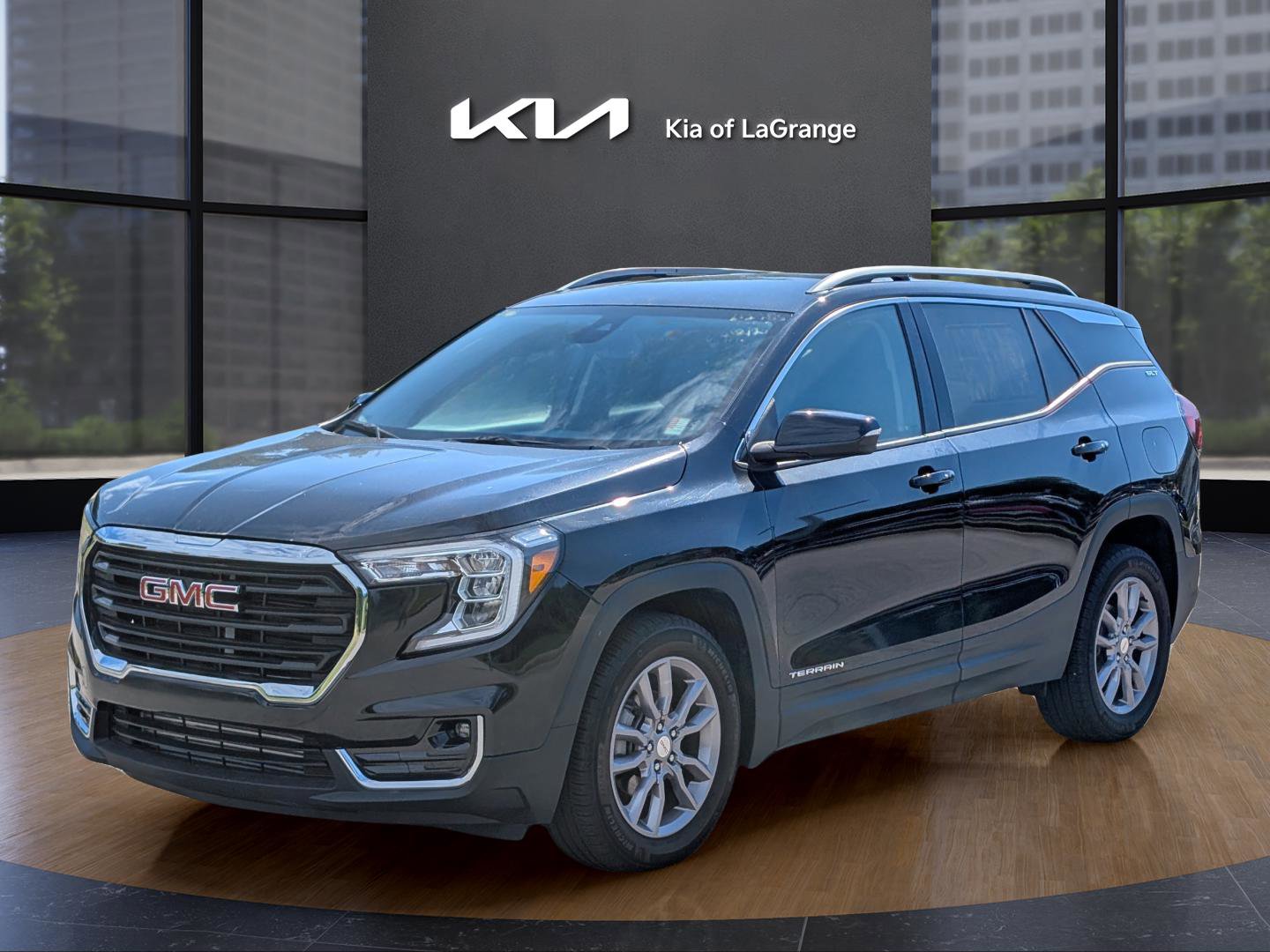 2023 GMC Terrain SLT's photo