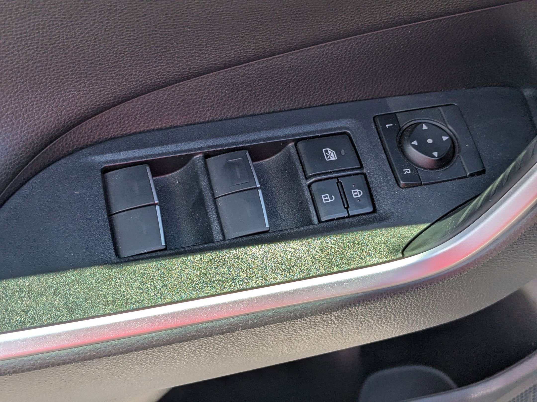 2022 Toyota RAV4 Hybrid Limited photo 12