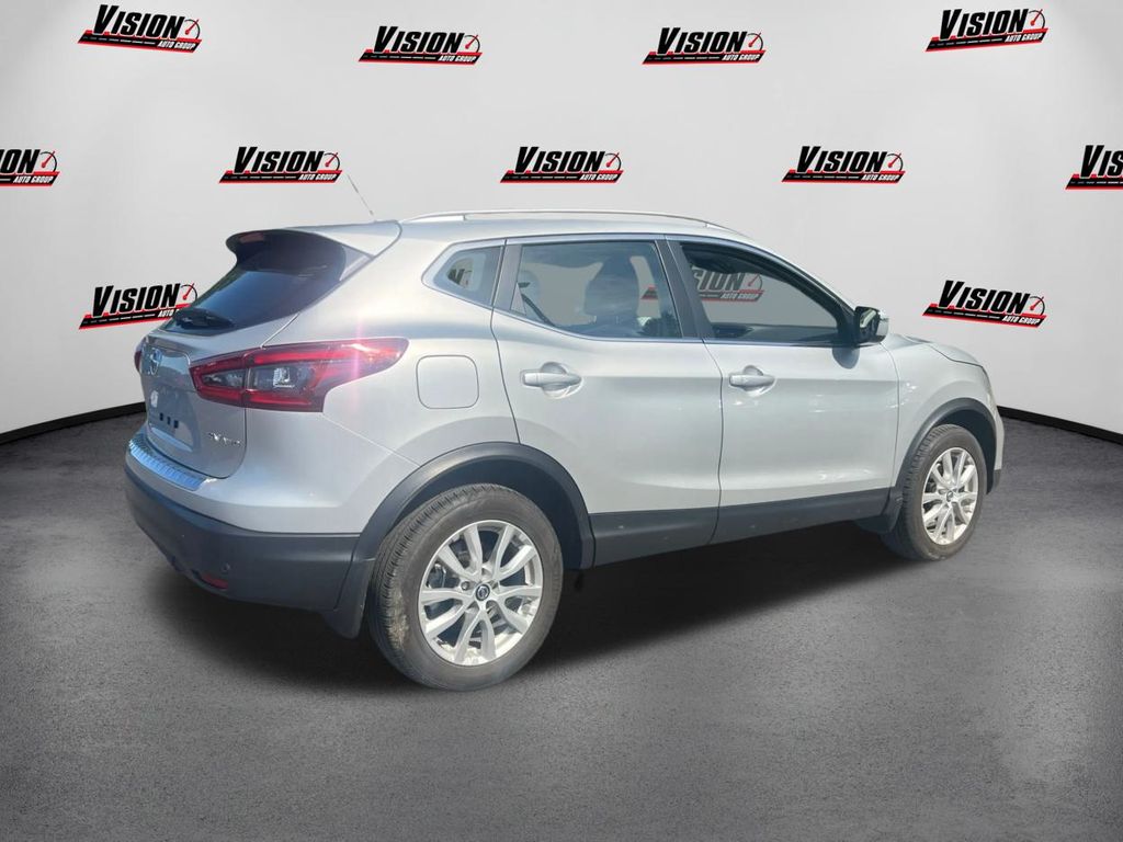 2022 Nissan Rogue Sport SV photo 5