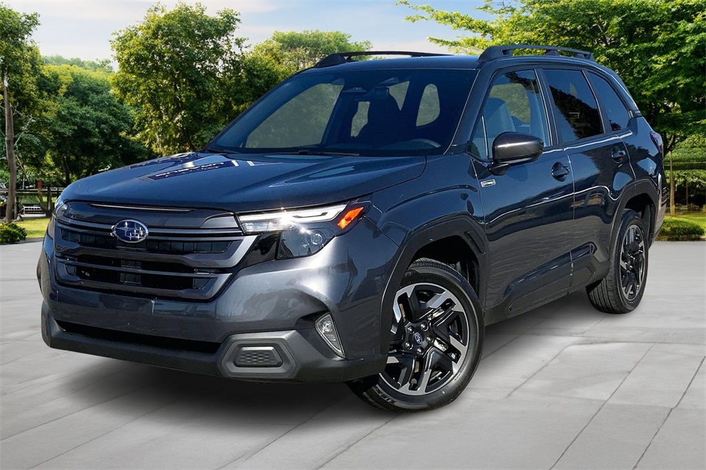 2025 Subaru Forester Premium's photo