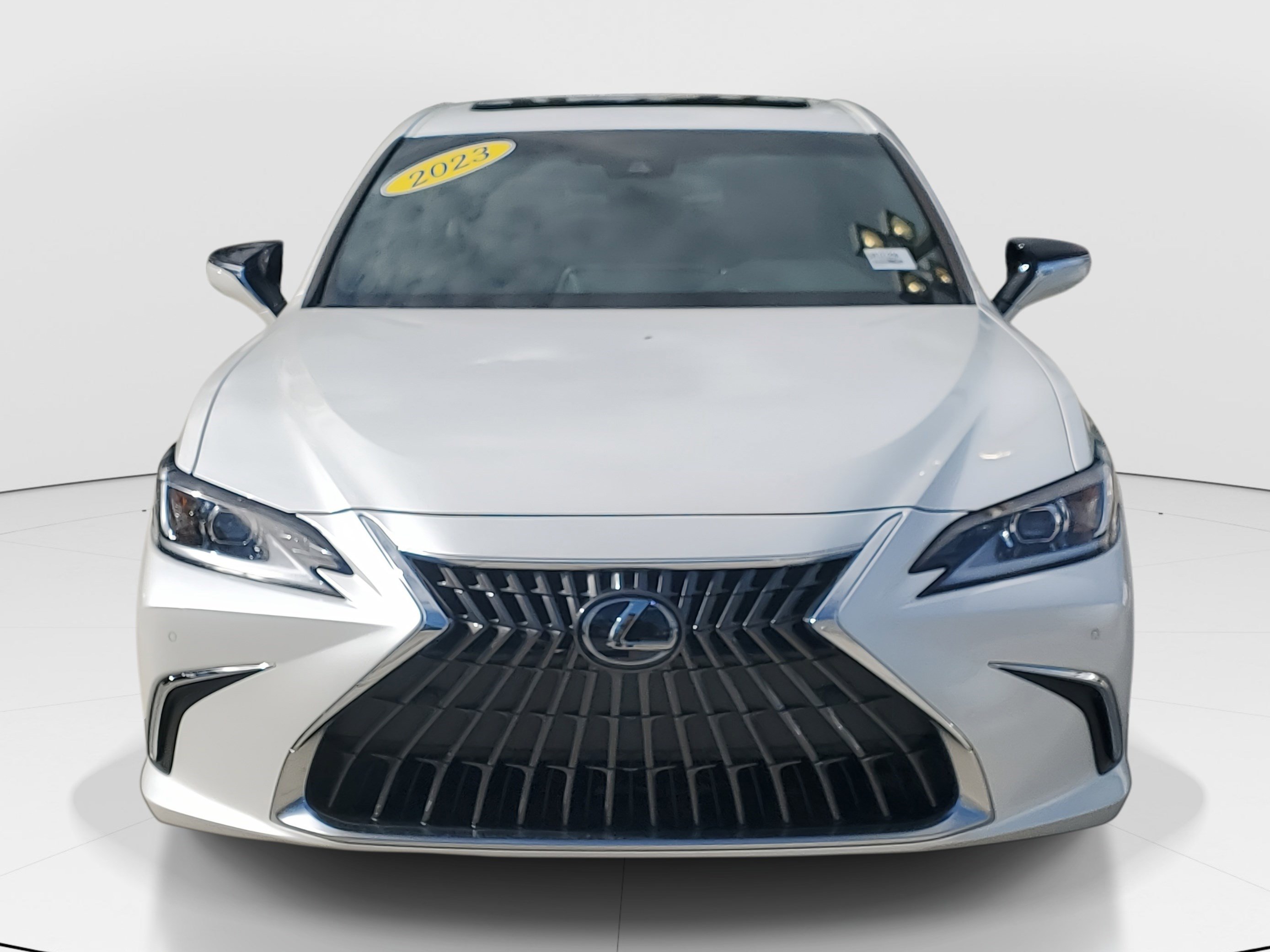 2023 Lexus ES 350 photo 3