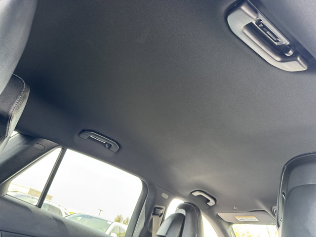 2025 Mercedes Benz GLC 300 4MATIC photo 3