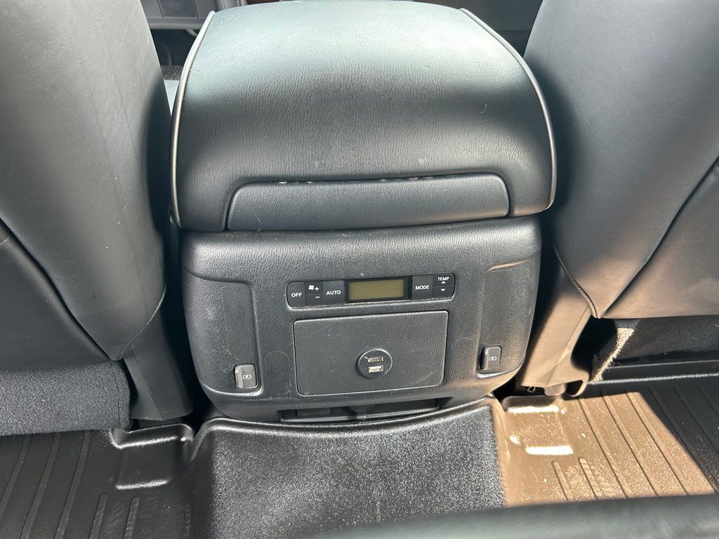 2018 Infiniti QX80 Base photo 32