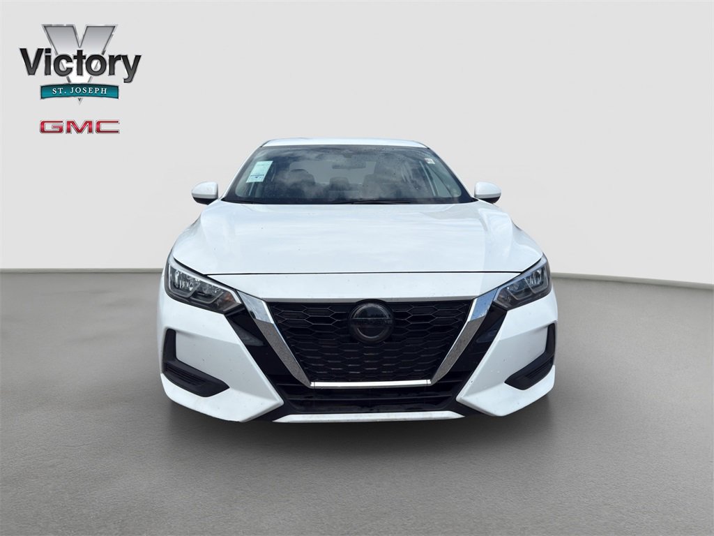 2022 Nissan Sentra SV photo 2