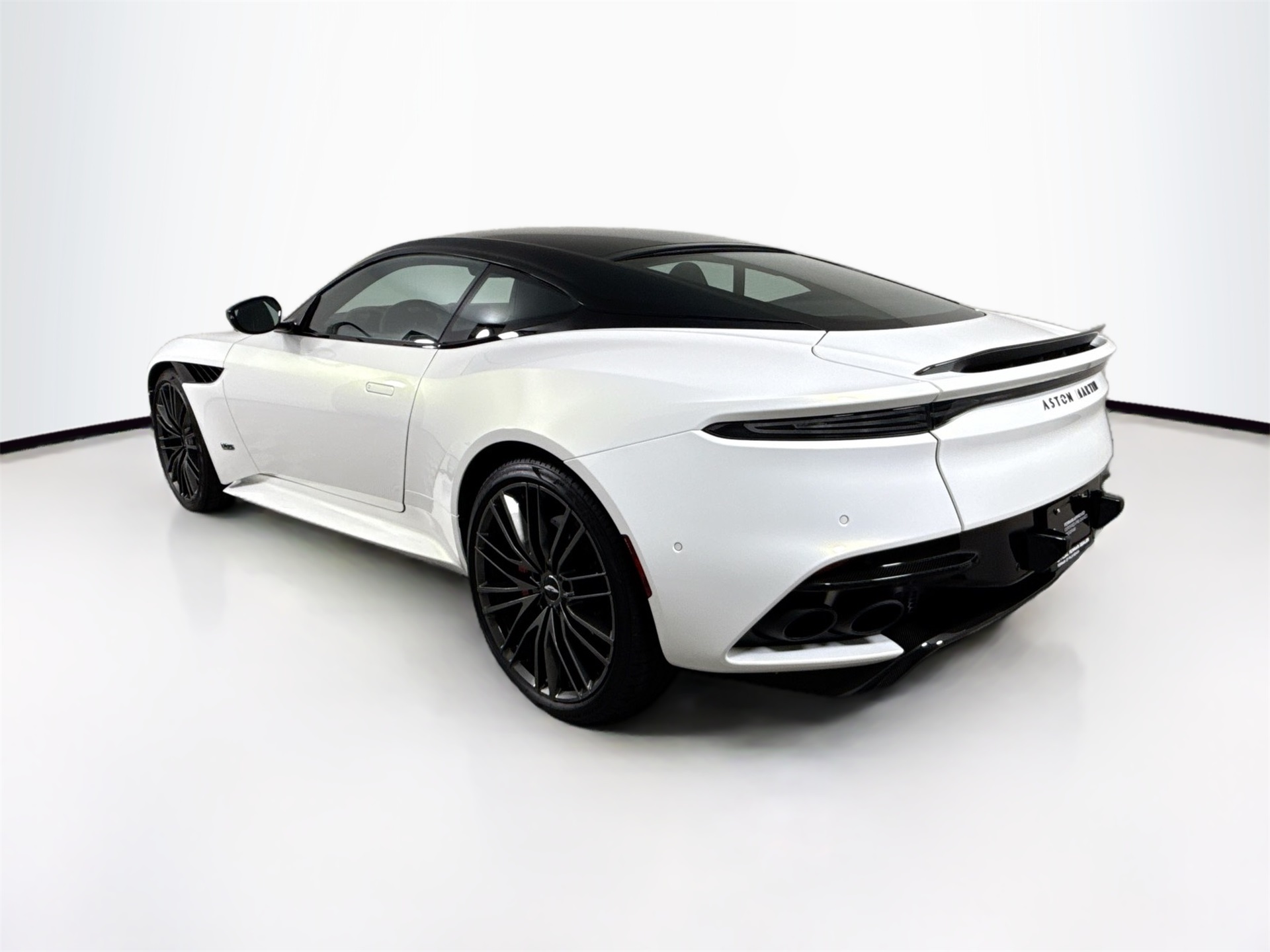 2023 Aston Martin DBS AM7 photo 5