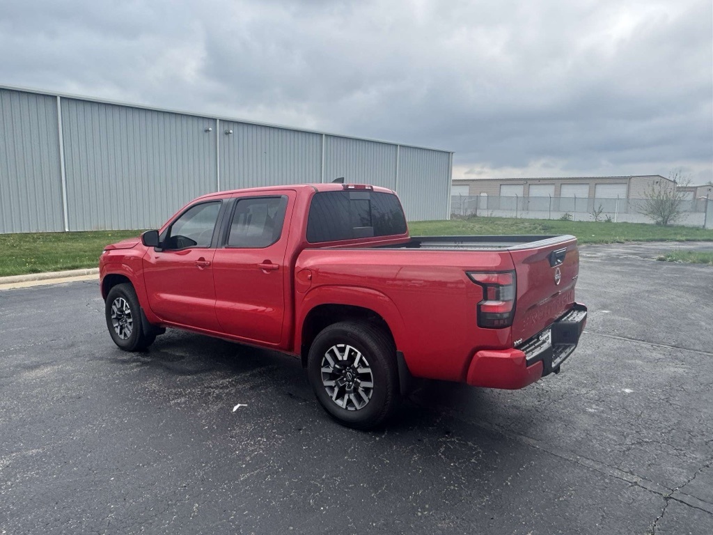 2024 Nissan Frontier SL photo 4