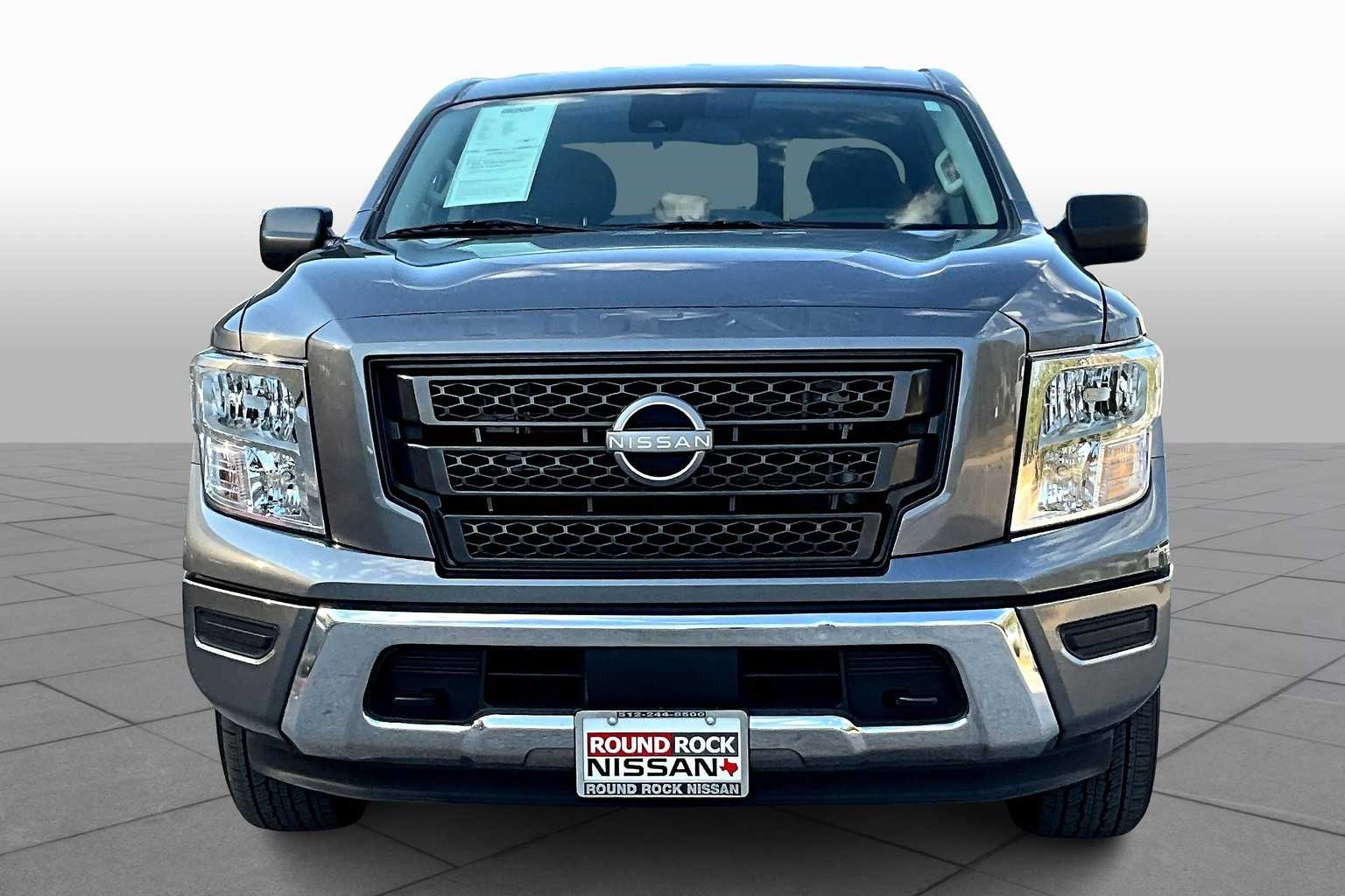 2024 Nissan Titan SV photo 3